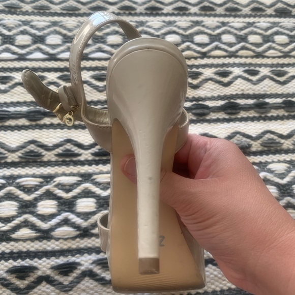 G By Guess Nude Stiletto Platform Heels Size 6 1/2M - Picture 8 of 11